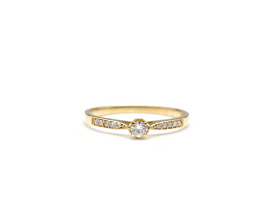 Anel 1,60g C:0,15=11 diamantes=0,25CT K/VS ouro 18k750