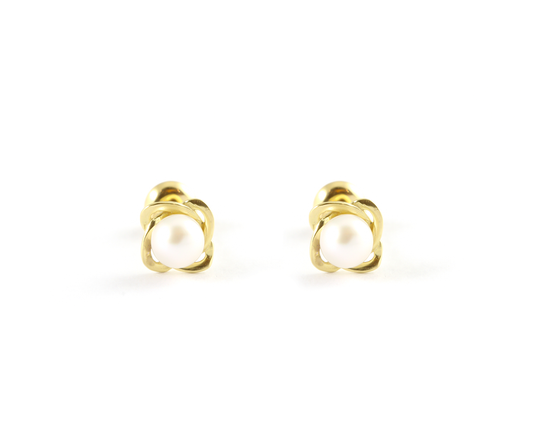 Brinco Infantil com Pérolas em Ouro Amarelo 18K