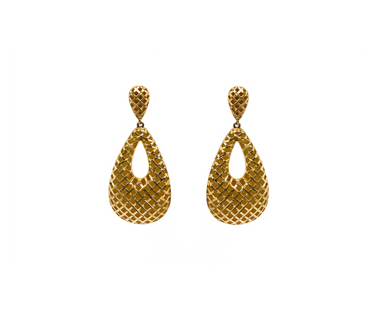 Brinco gota vazado estamparia 4,95g ouro 18K