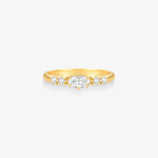 Anel Solitário Navete com Diamante em Ouro Amarelo 18K