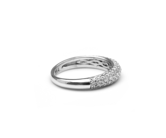 Anel pave 3,90g 76diamantes=0,90CT K/VS ouro 18k750