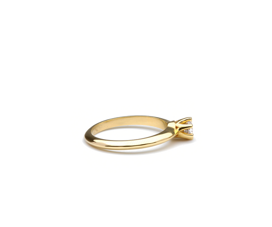 Anel solitario zirconia 3,45g ouro 18k750