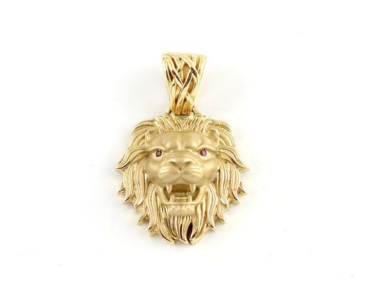 Pingente Leão com Rubis Naturais em Ouro amarelo 18K